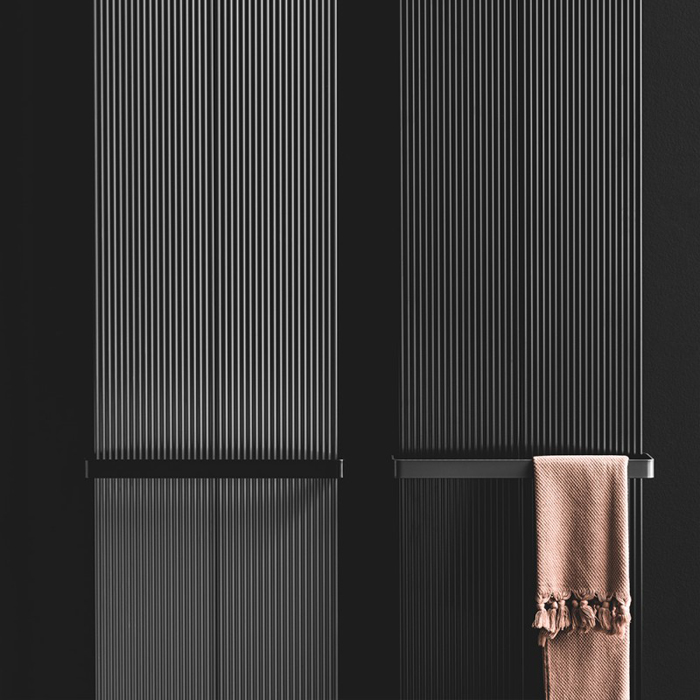 Antrax Loft BATH 1 Полотенцесушитель электрический 40,3x170H см, цвет: черный матовый