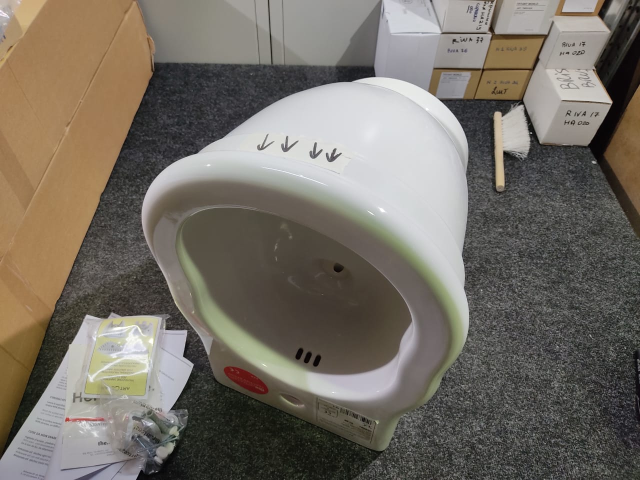 Artceram HERMITAGE биде напольное 52х38см, пристенное 55х36см с 1 отв под смеситель с креплением, цвет: белый (с царапинами)