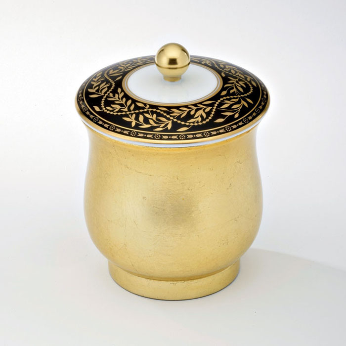 THG MARQUISE NOIR DECOR OR Китайская лакированная коробка с белой керамической крышкой Ø94 мм., small size, декор черный/золото, цвет: золото